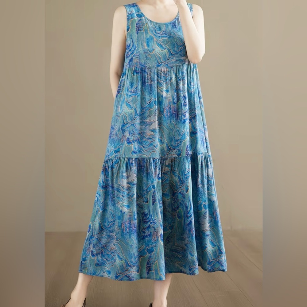 New Sleeveless Dress